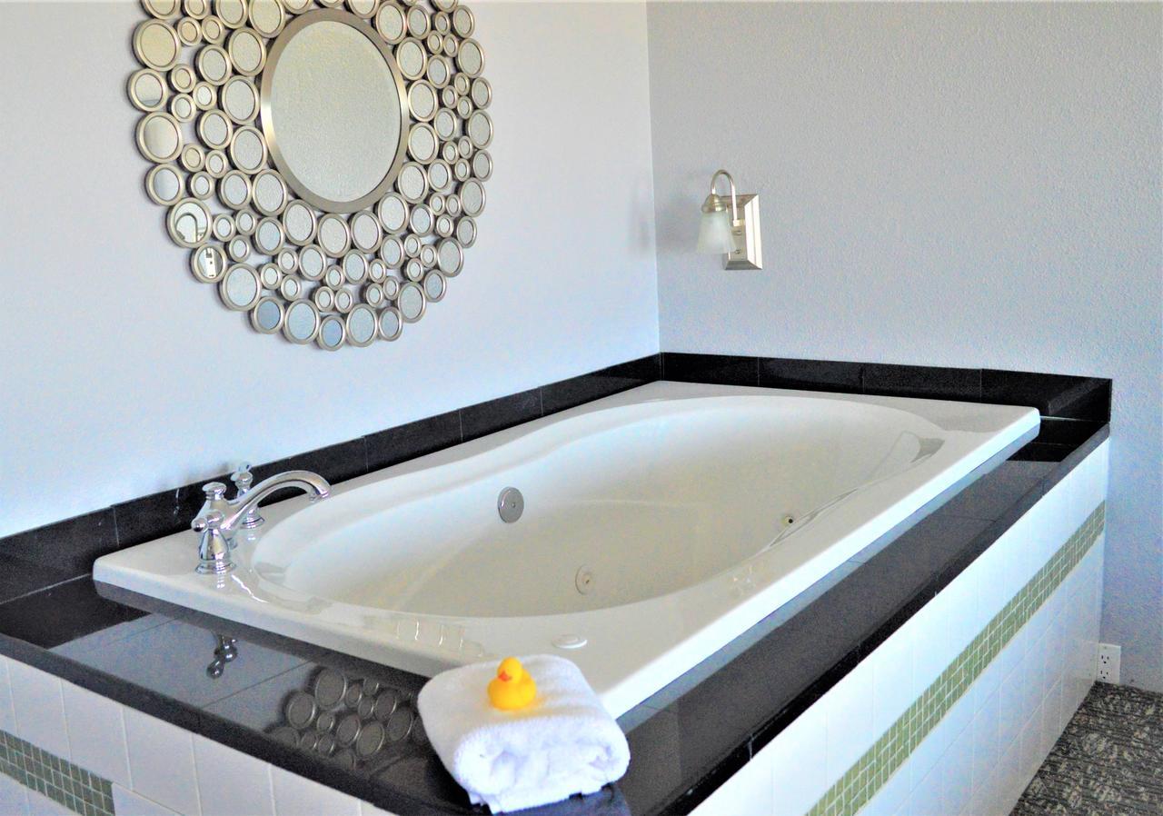 Beachfront Manor Hotel Lincoln City Esterno foto