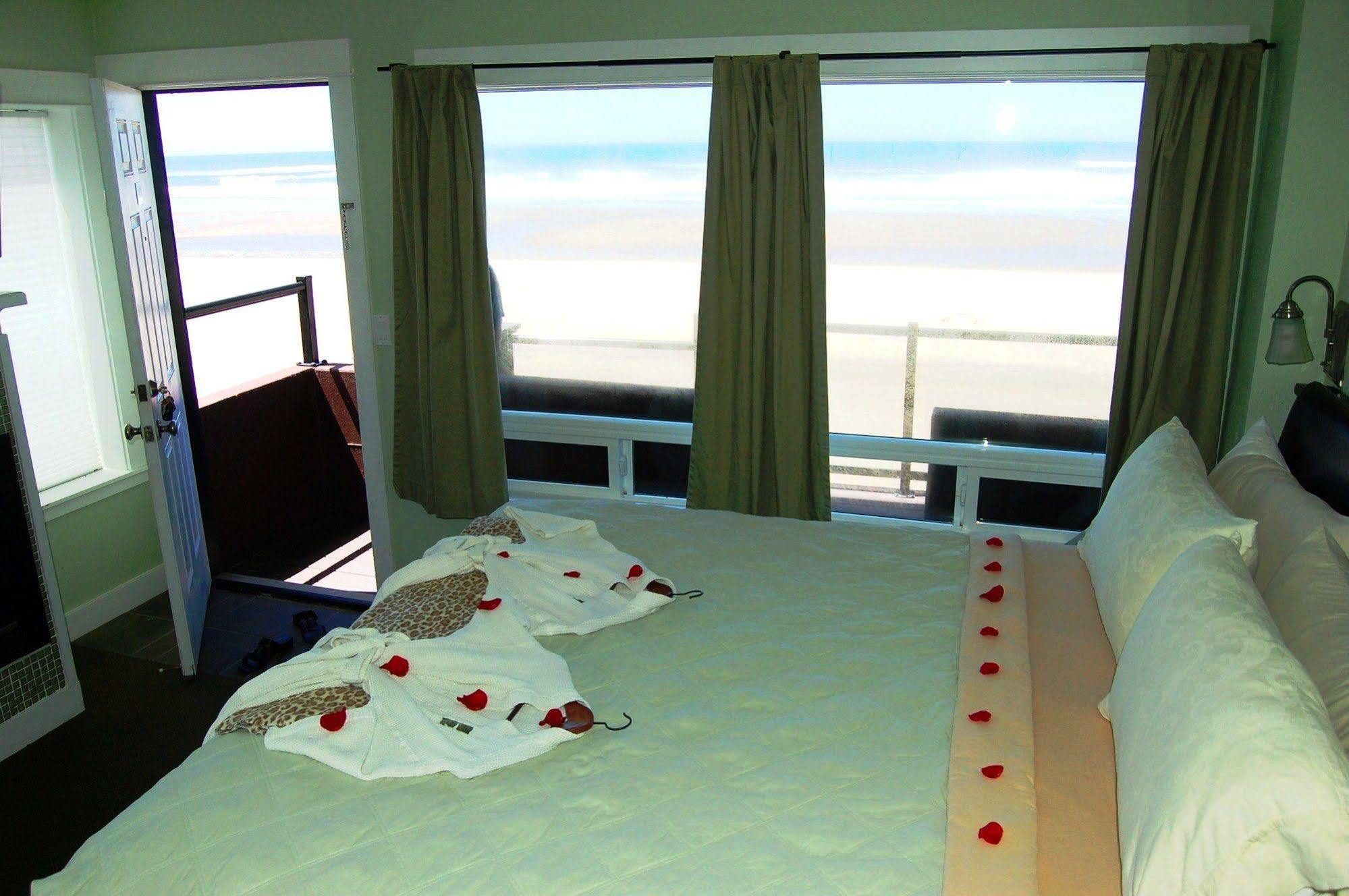 Beachfront Manor Hotel Lincoln City Esterno foto
