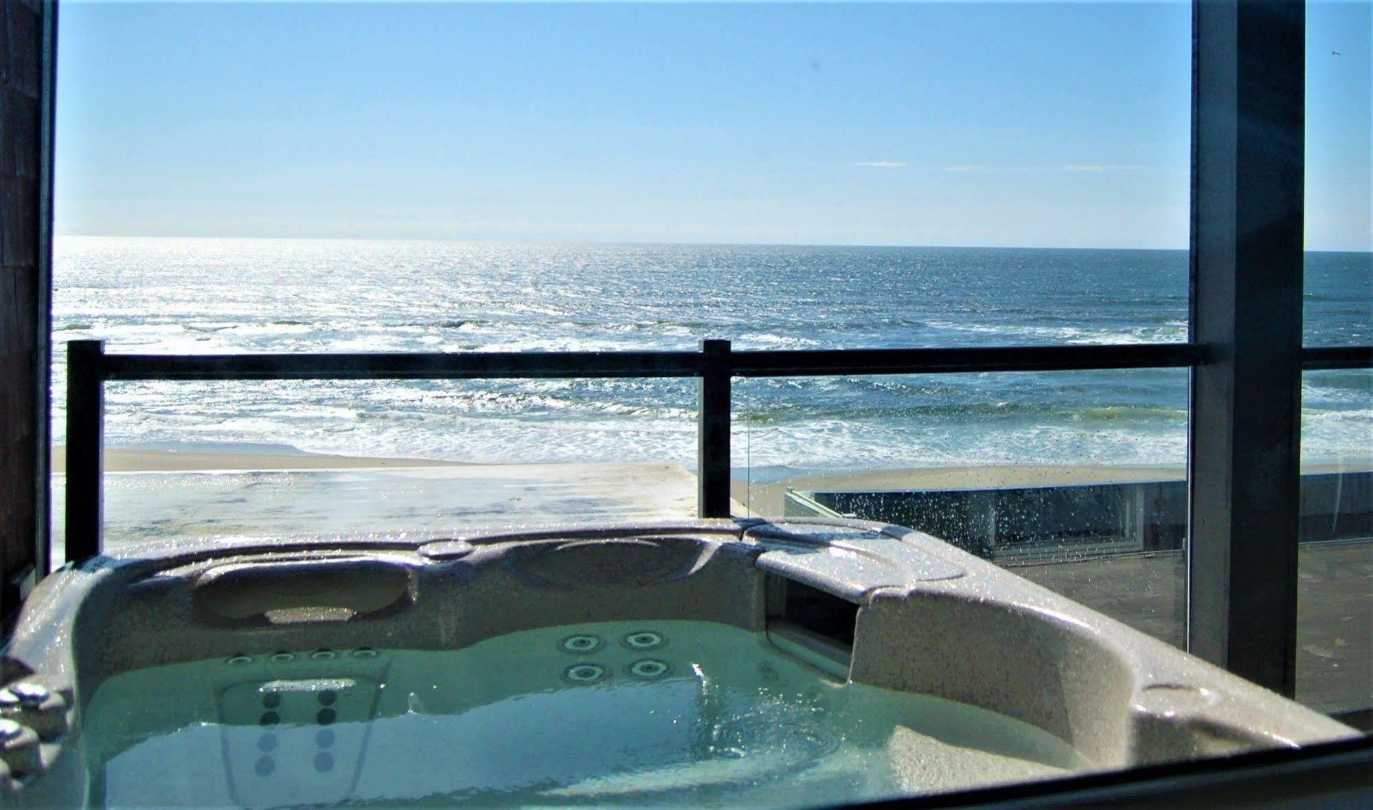 Beachfront Manor Hotel Lincoln City Esterno foto