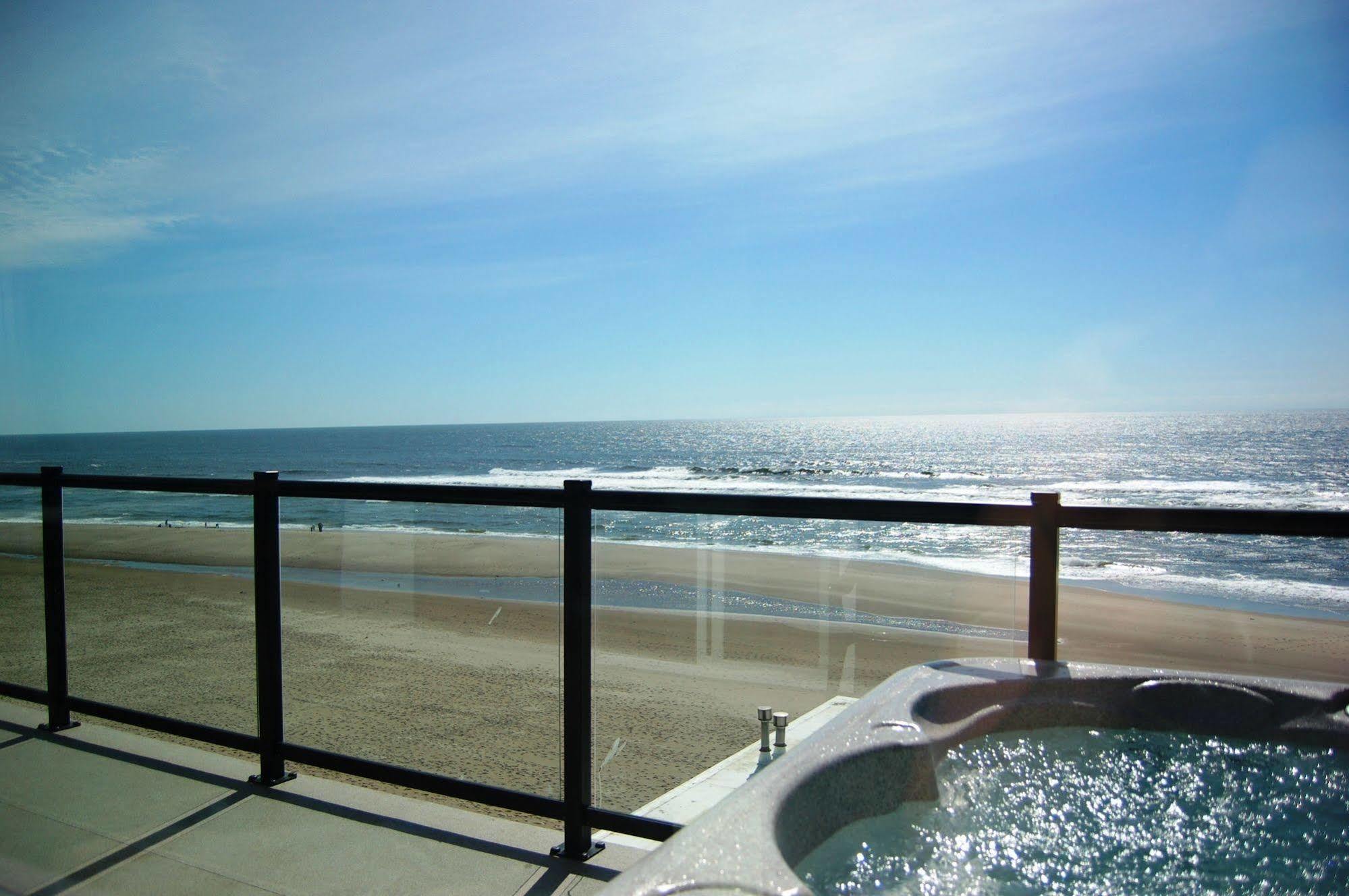 Beachfront Manor Hotel Lincoln City Esterno foto